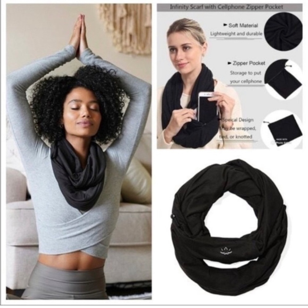NWT Beyond Yoga Infinity Scarf with pocket
